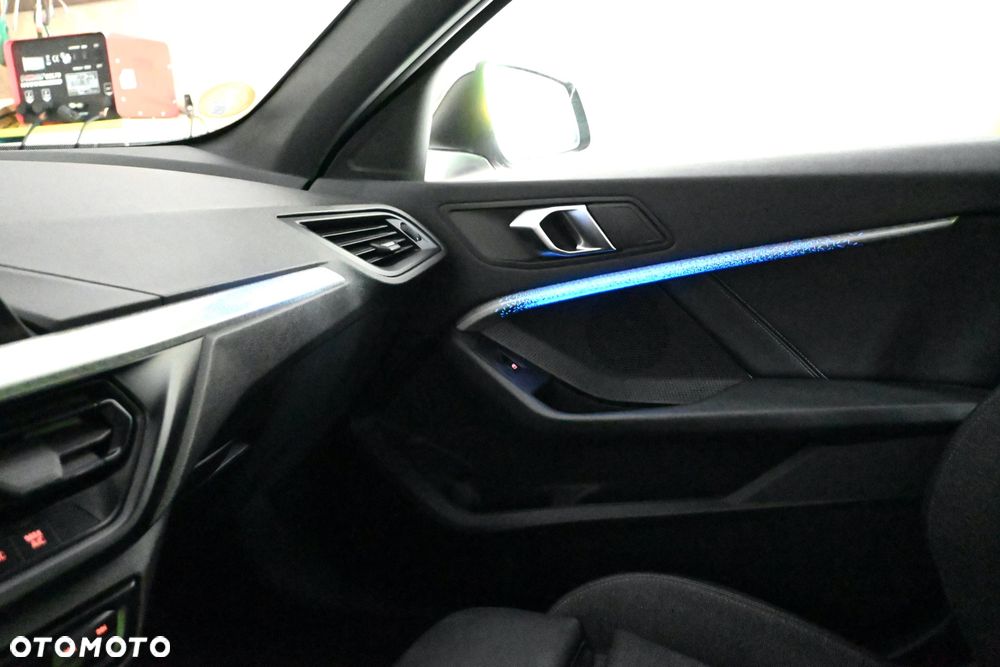 BMW Seria 1 118d Business Edition sport - 34