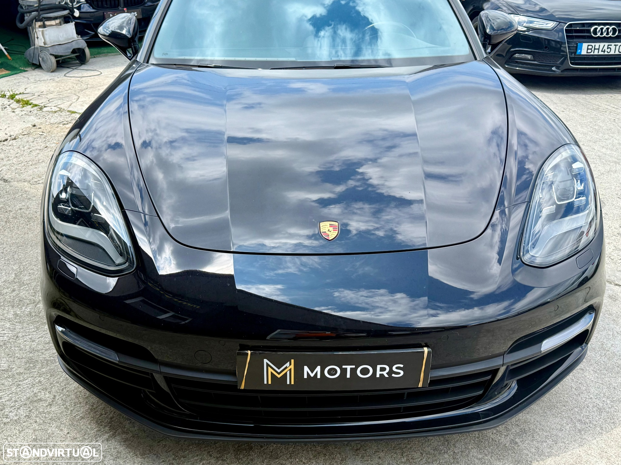 Porsche Panamera Sport Turismo 4 E-Hybrid 10 Years Edition - 36