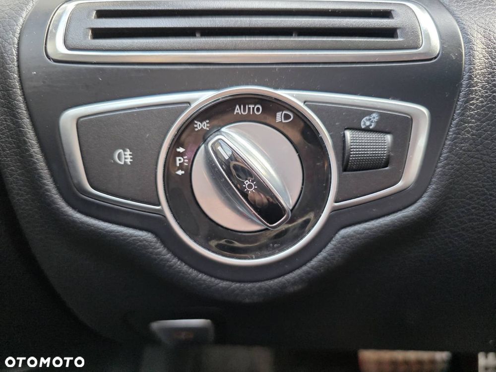 Mercedes-Benz Klasa C 180 (BlueTEC) d 7G-TRONIC - 16