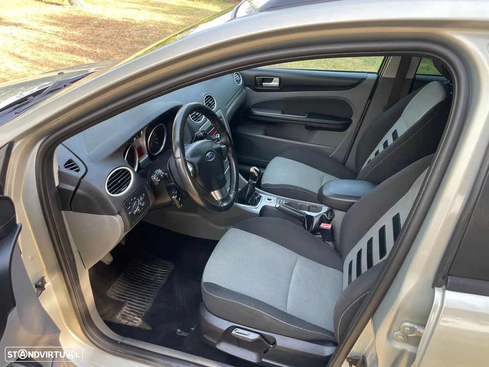 Ford Focus SW 1.6 TDCi DPF Titanium - 5