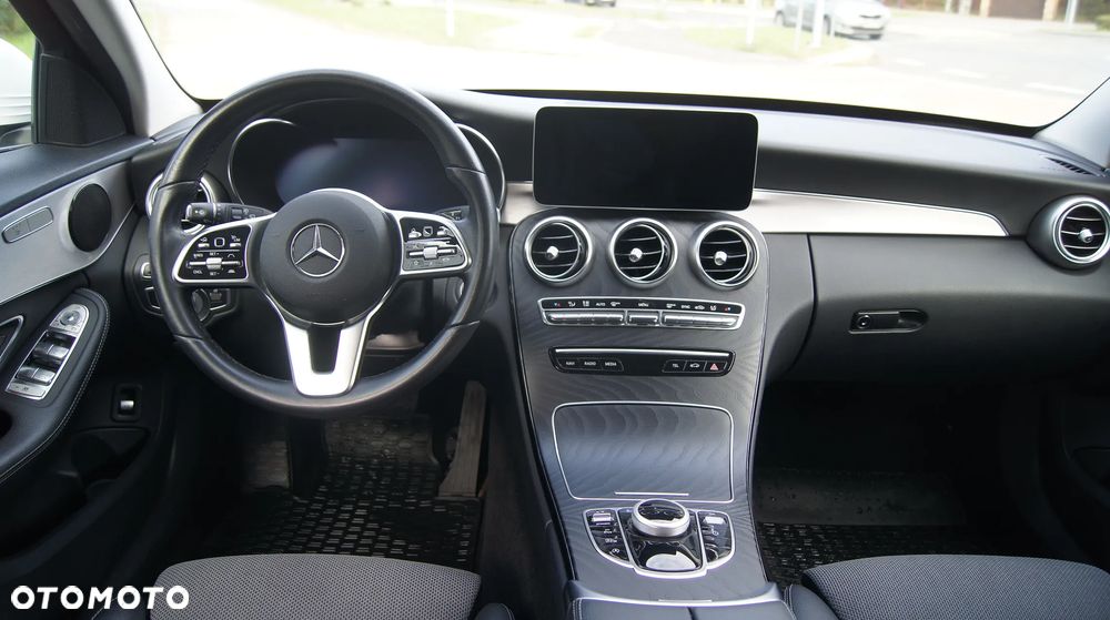 Mercedes-Benz Klasa C 220 d T 9G-TRONIC AMG Line - 14