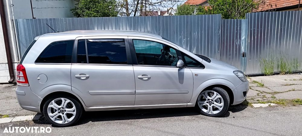 Opel Zafira 1.9 CDTI Cosmo - 2