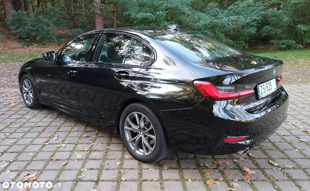 BMW Seria 3 318d Sport Line - 4