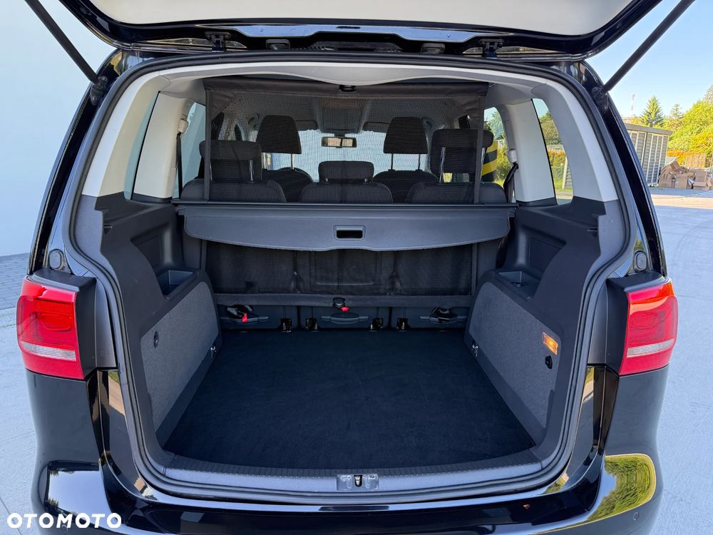 Volkswagen Touran 1.6 TDI BMT Comfortline - 29
