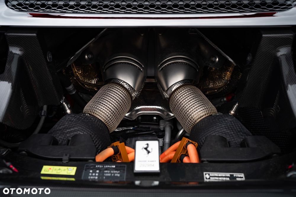 Ferrari 296 GTS - 31
