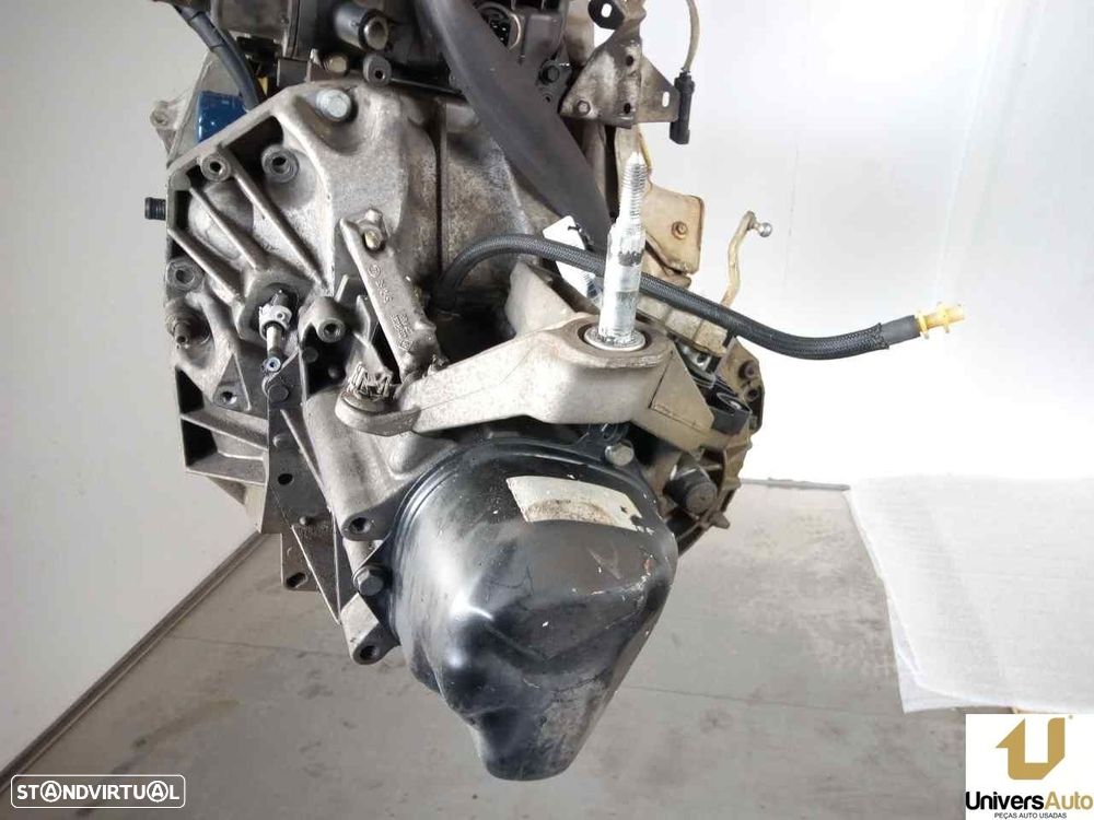 CAIXA VELOCIDADES RENAULT CLIO III 2006 -JH3172 - 4
