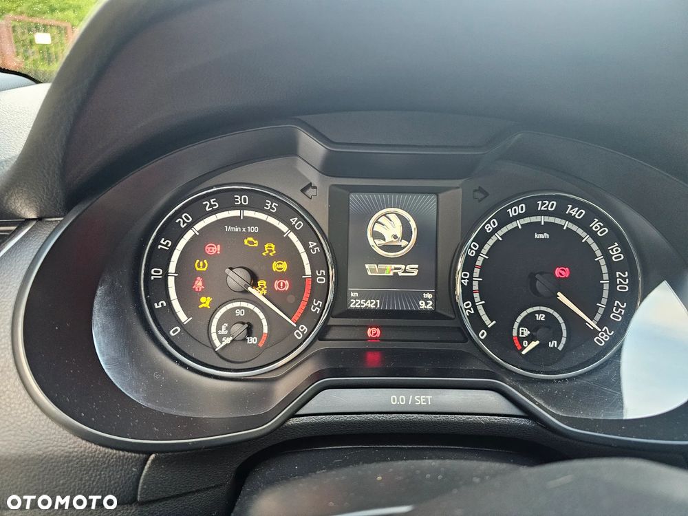 Skoda Octavia 2.0 TDI DSG RS - 18