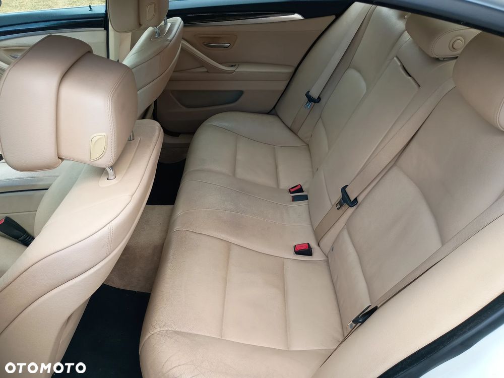 BMW Seria 5 535i Sport-Aut - 7