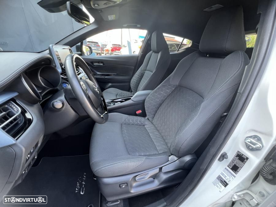 Toyota C-HR 2.0 Hybrid Square Collection - 15
