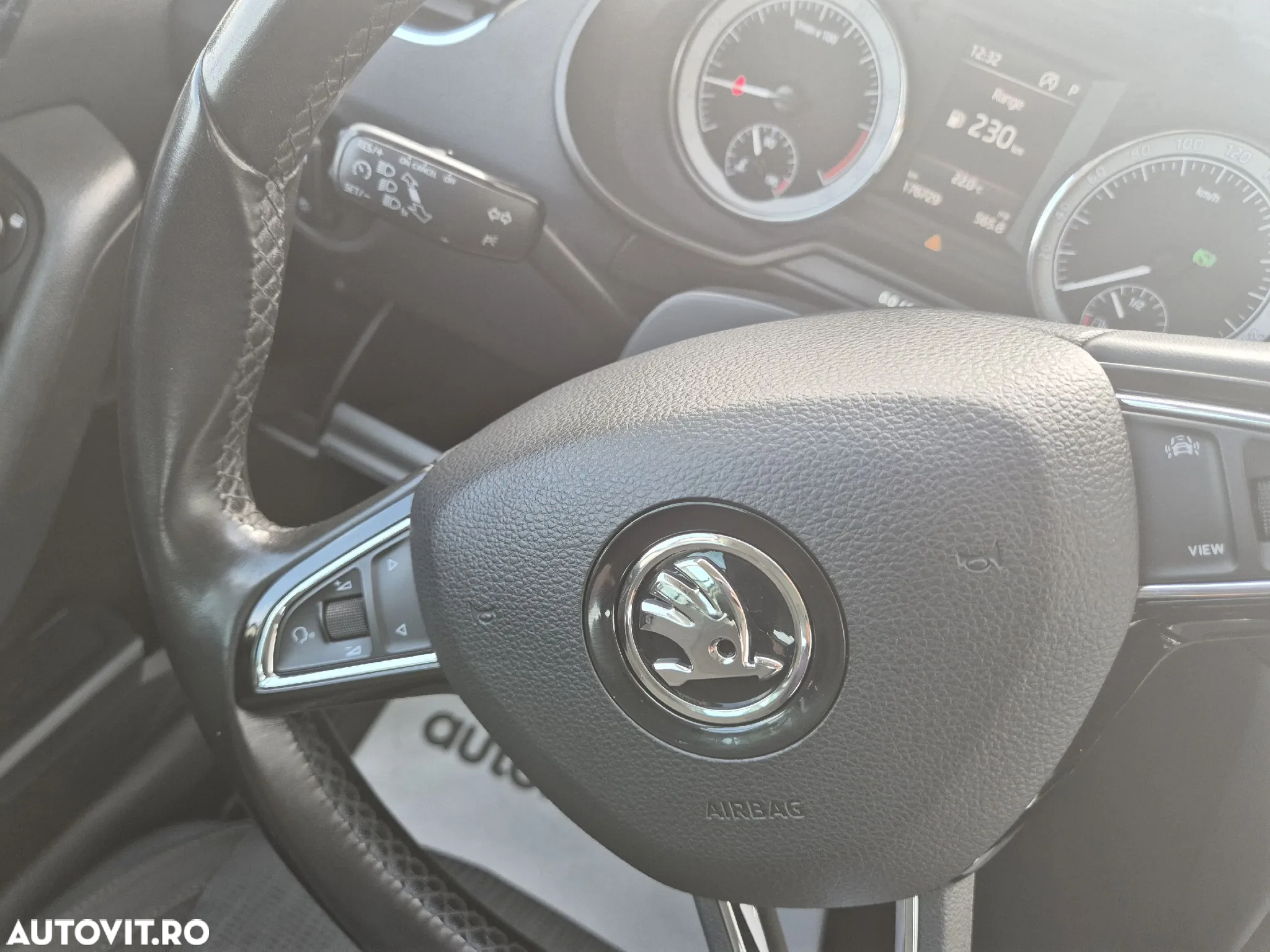 Skoda Octavia 2.0 TDI DSG Style - 15
