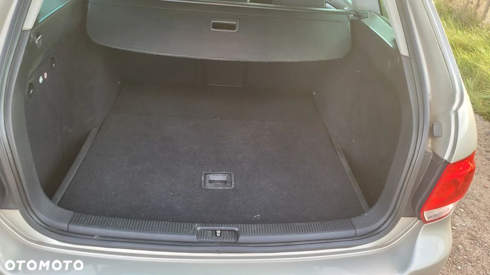 Volkswagen Golf 2.0 TDI DPF Highline - 11