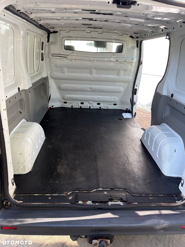 Renault Trafic 2.0 DCi - 17
