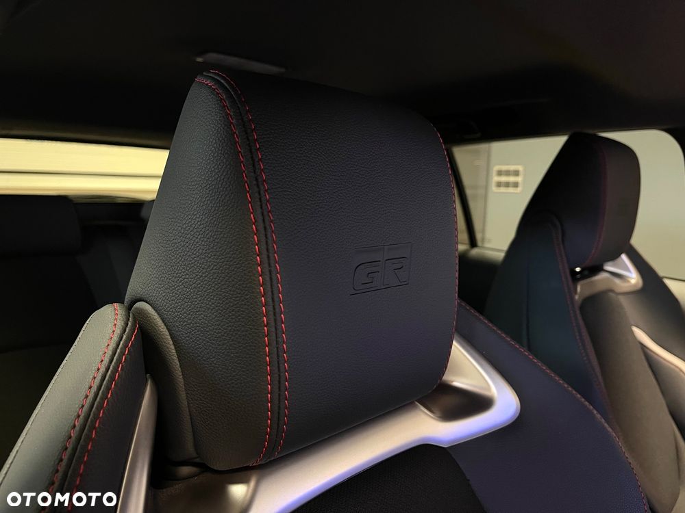 Toyota Corolla 1.8 Hybrid GR Sport Dynamic - 26