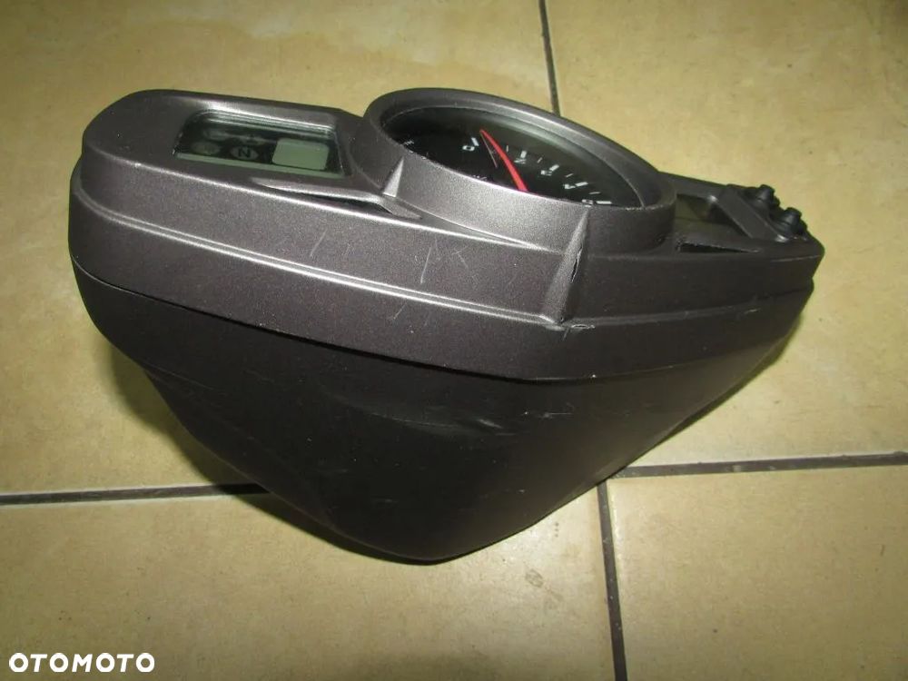 Suzuki GSR 600 licznik zegary - 3
