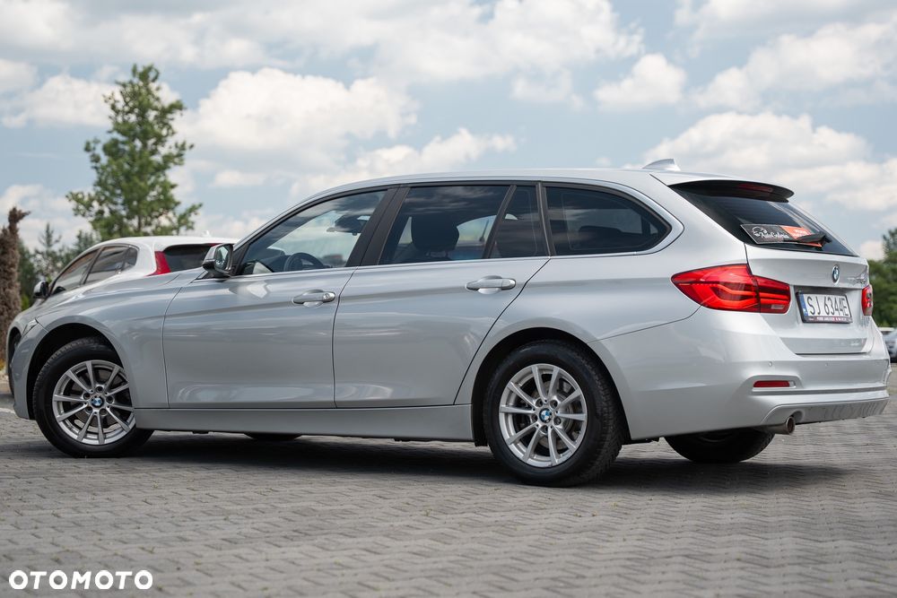BMW Seria 3 318d - 14