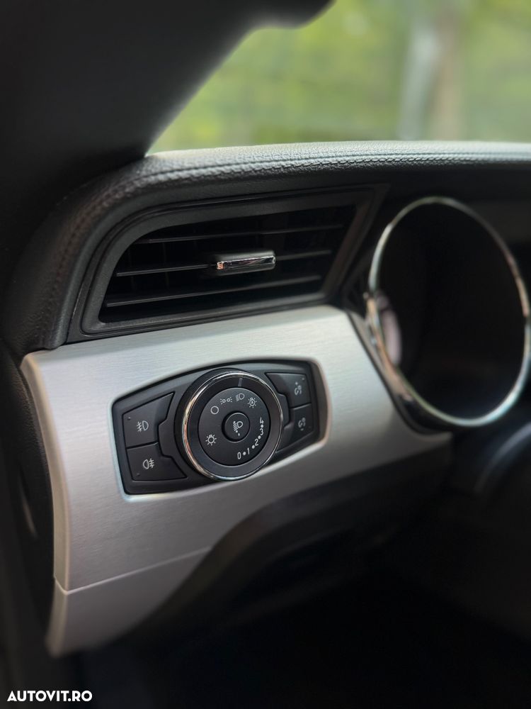Ford Mustang 2.3 EcoBoost Aut. - 25