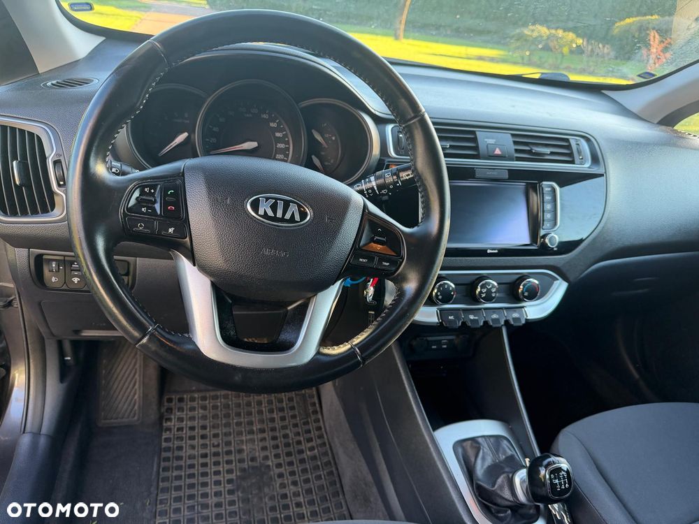 Kia Rio 1.1 CRDI Dream Team Edition - 11