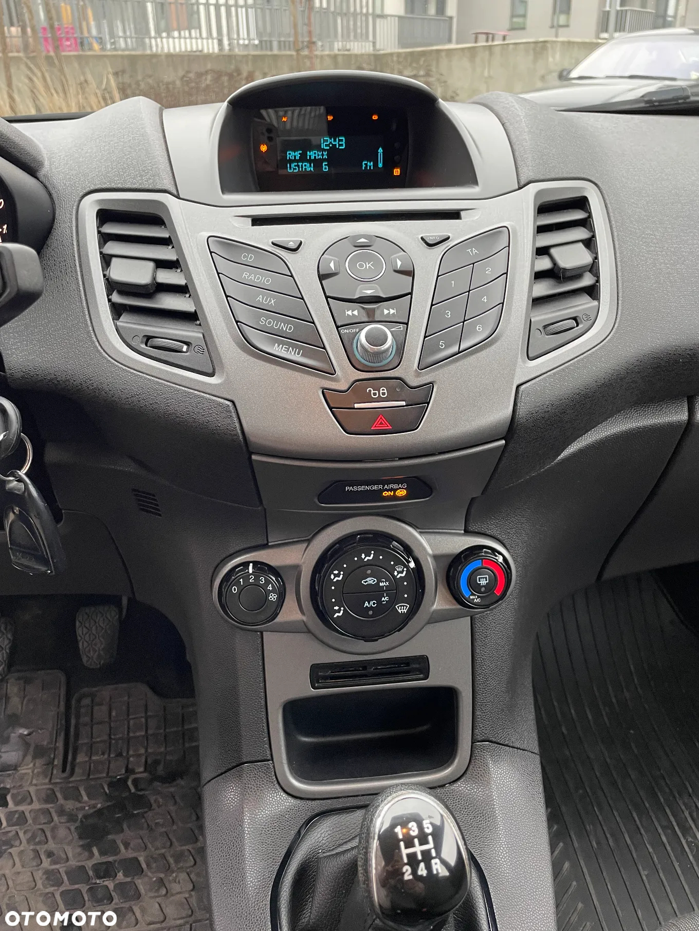 Ford Fiesta - 9
