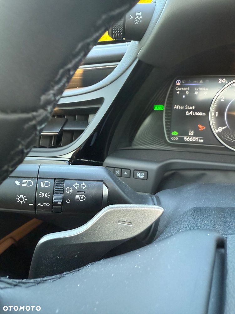 Lexus ES 300h Business Edition - 15