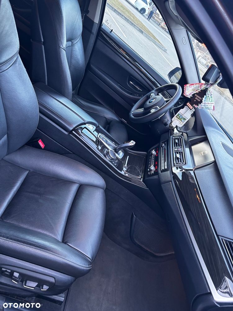 BMW Seria 5 518d Luxury Line - 18