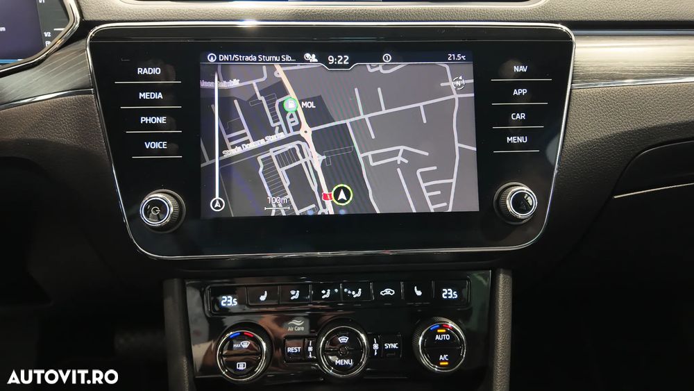 Skoda Superb 2.0 TDI DSG Ambition - 33