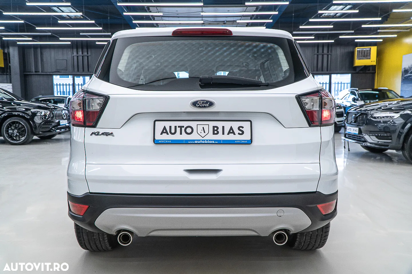 Ford Kuga 2.0 TDCi 4WD Powershift Titanium - 26