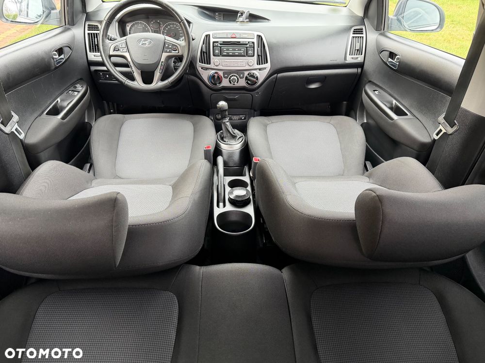 Hyundai i20 1.2 Fifa World Cup Edition - 28