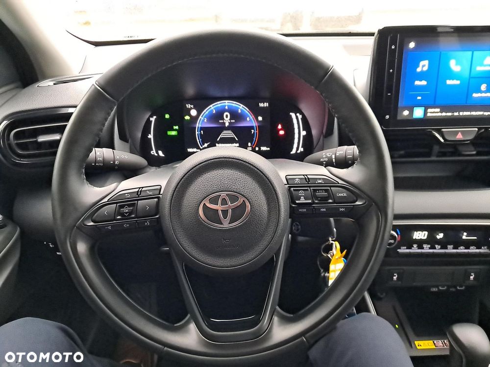 Toyota Yaris Hybrid 1.5 Style - 11