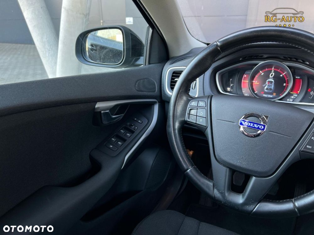 Volvo V40 - 29