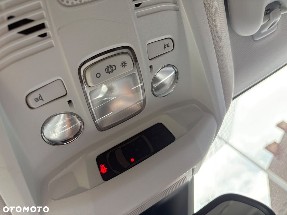 Peugeot 5008 HDI 115 Active - 29
