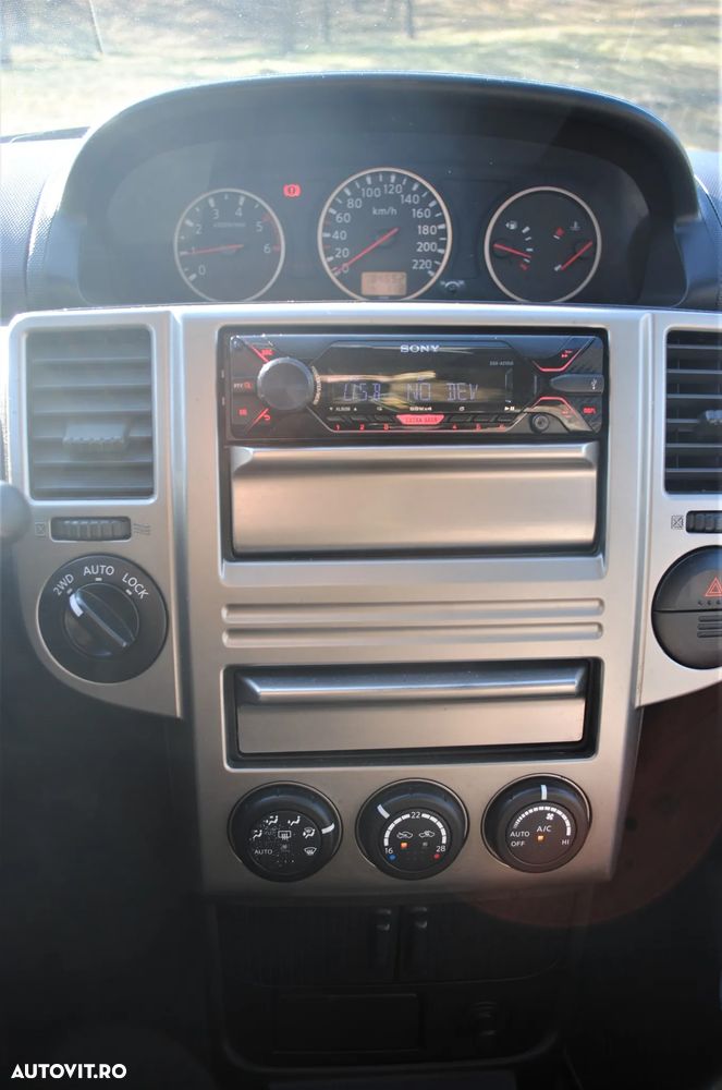 Nissan X-Trail 2.2 dCi 4x4 Comfort - 22