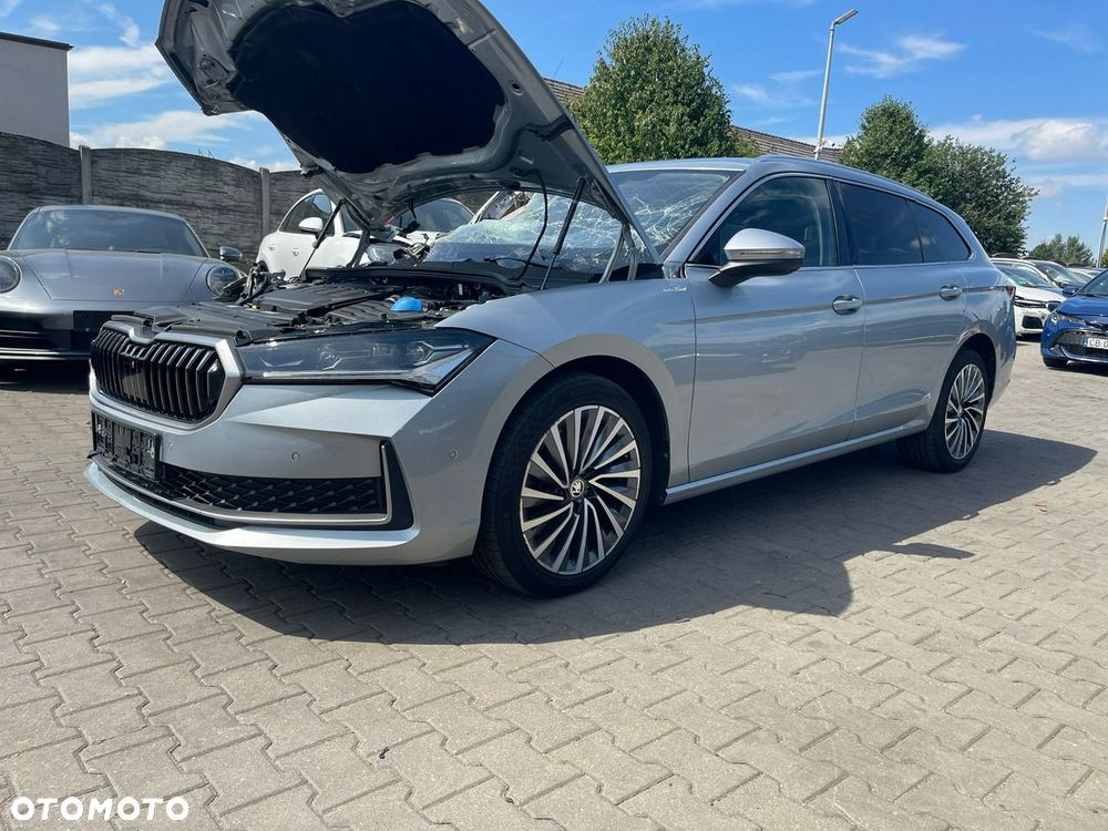 Skoda Superb 2.0 TDI SCR 4x4 L&K DSG - 2