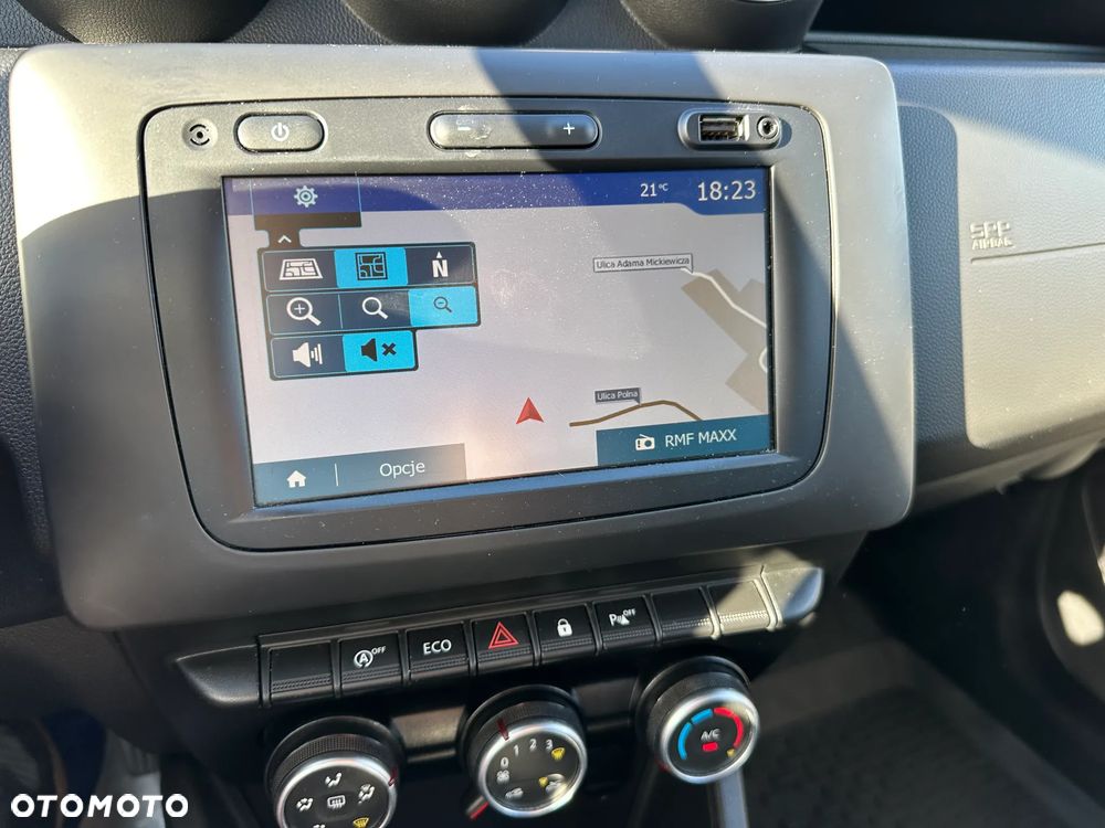 Dacia Duster 1.6 SCe Laureate S&S - 23