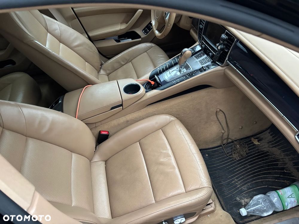 Porsche Panamera PDK Platinum Edition - 6