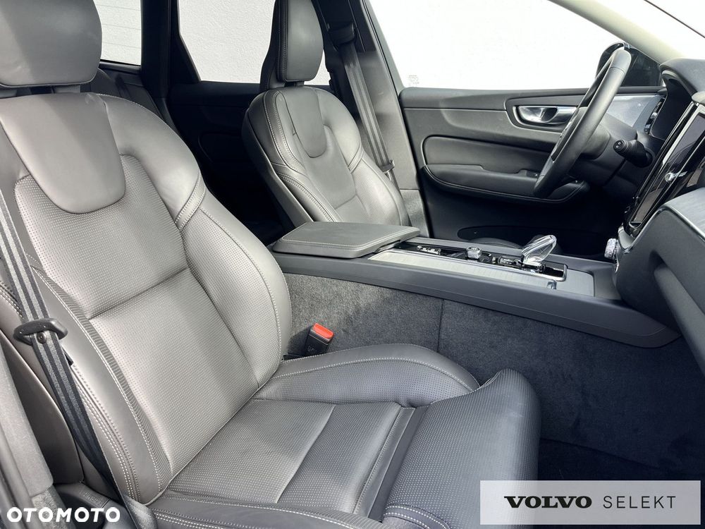 Volvo XC 60 - 30