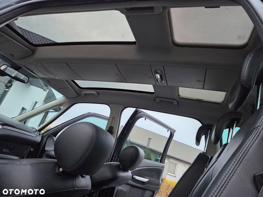 Ford Galaxy 2.0 TDCi Ghia - 39