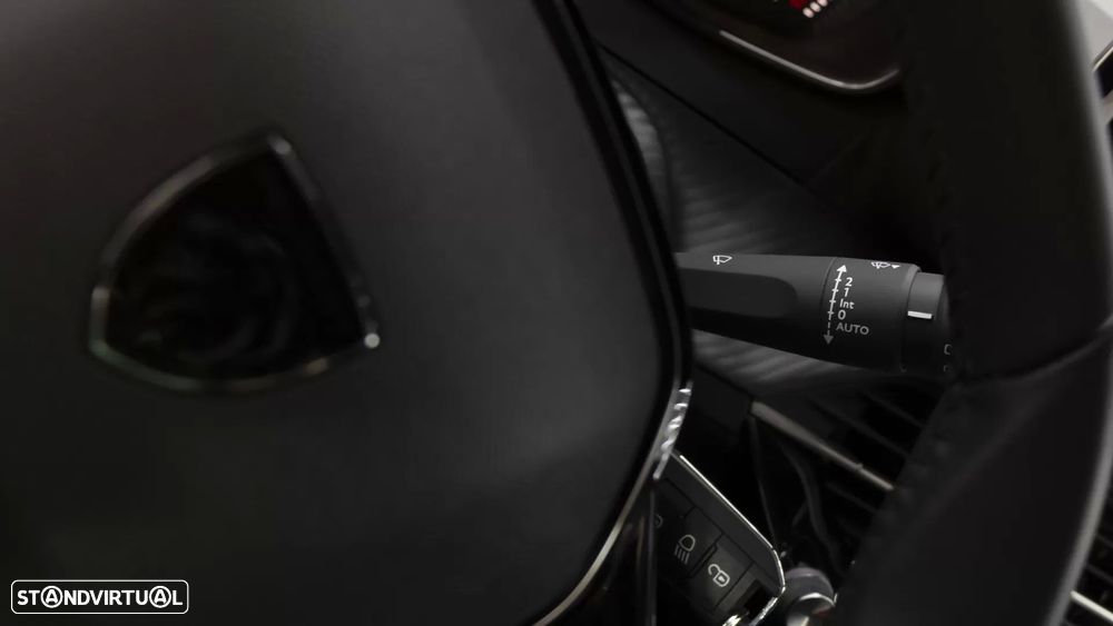 Peugeot e-2008 54 kWh Active - 25