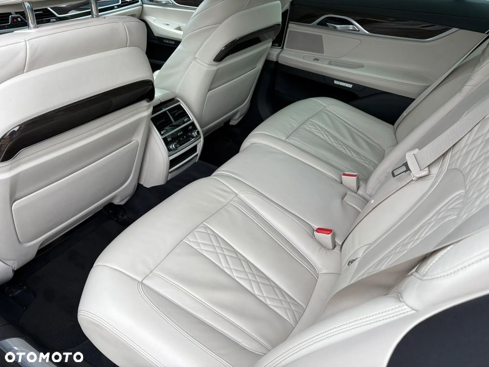 BMW Seria 7 730d xDrive - 25