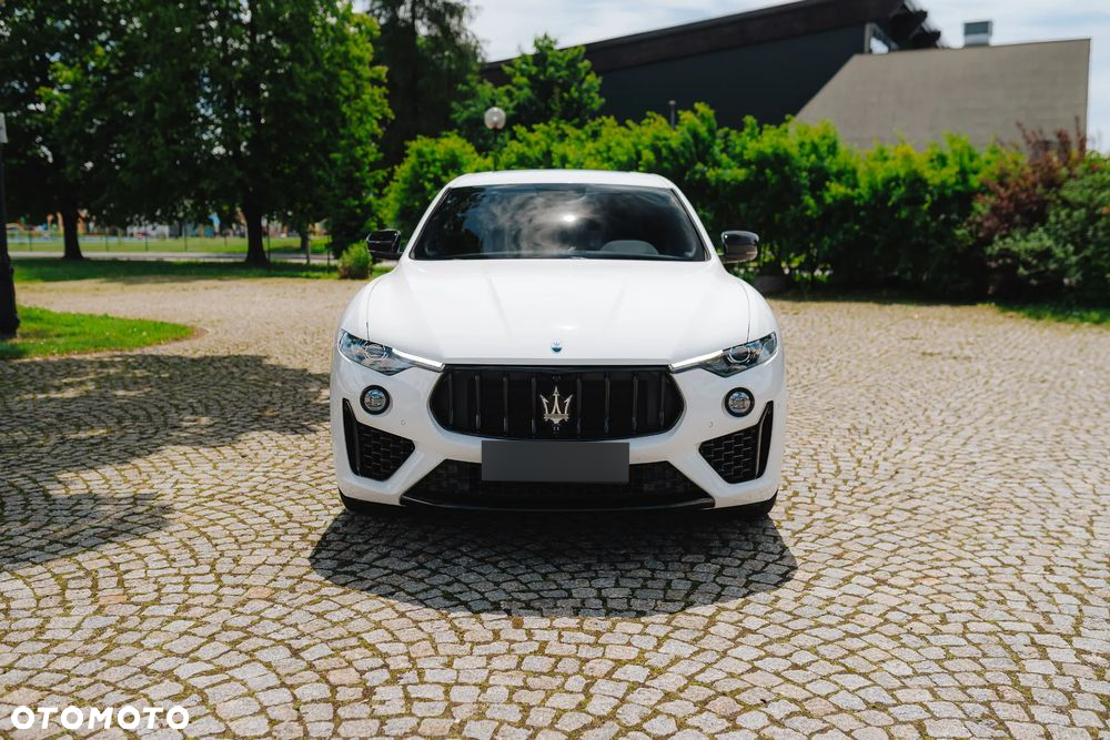 Maserati Levante - 15