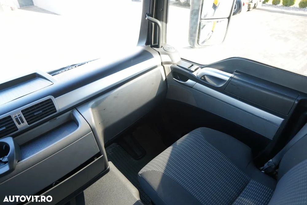 MAN TGS 41.440 / 8x8 / AUTOBASCULANTĂ CU BASCULARE PE SPATE - 5,9 M / CUTIE DE VITEZE MANUALĂ / - 33