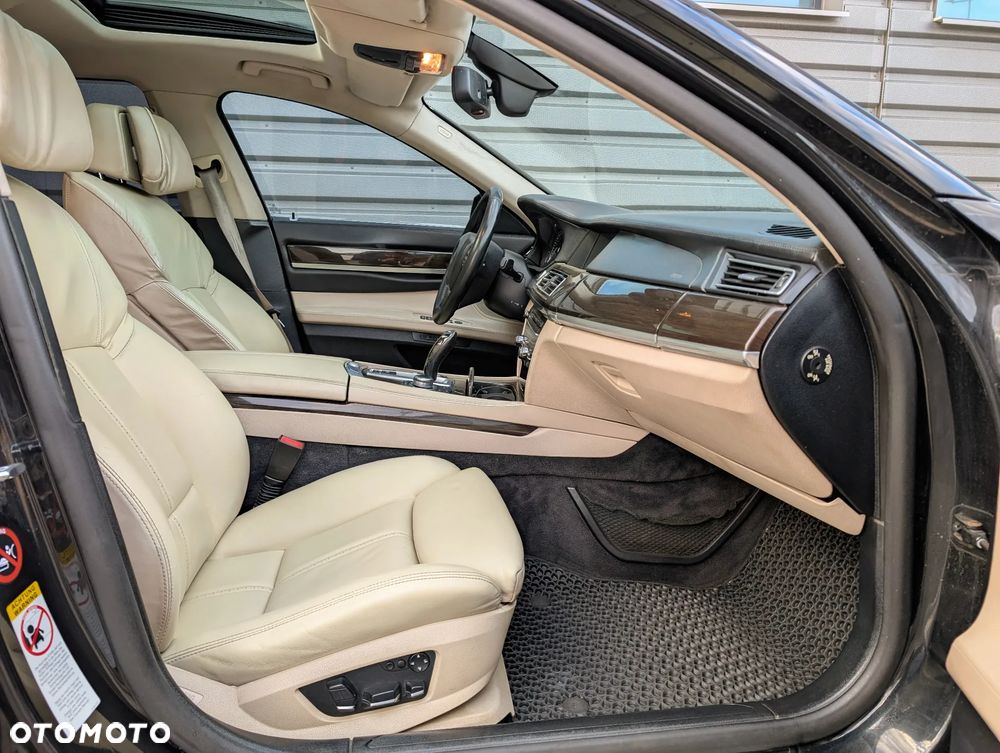 BMW Seria 7 730d - 16