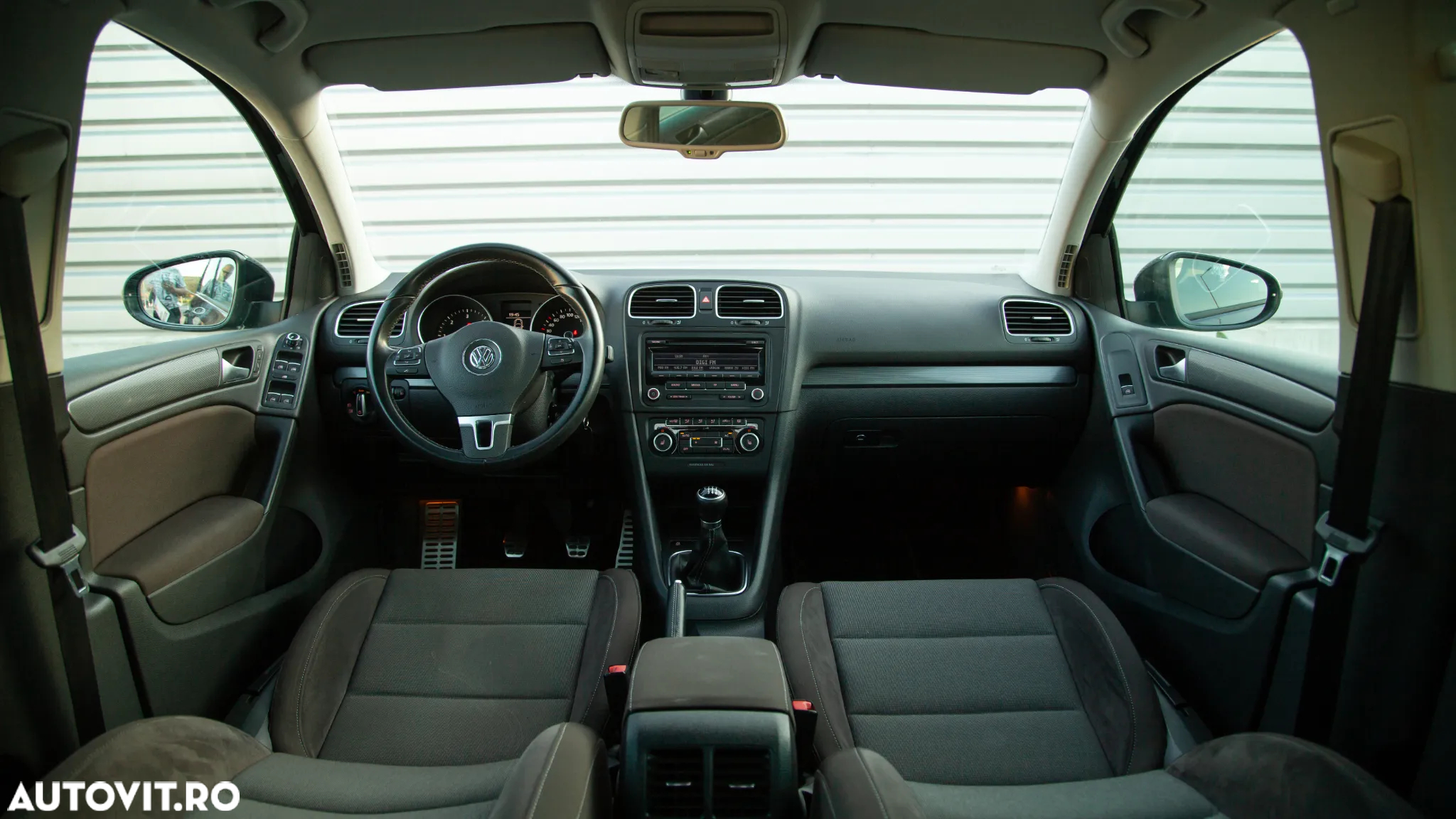 Volkswagen Golf 2.0 TDI DPF Style - 13