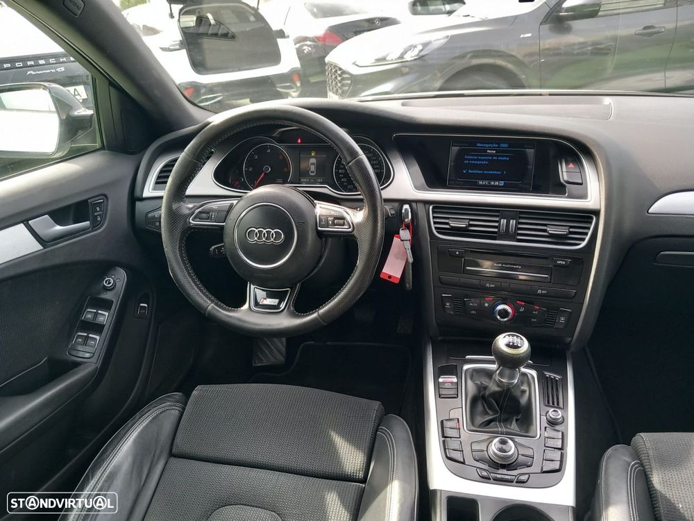 Audi A4 2.0 TDI S-line - 12