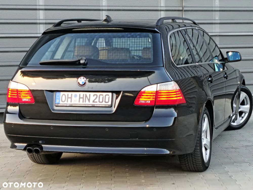 BMW Seria 5 523i Edition Exclusive - 16