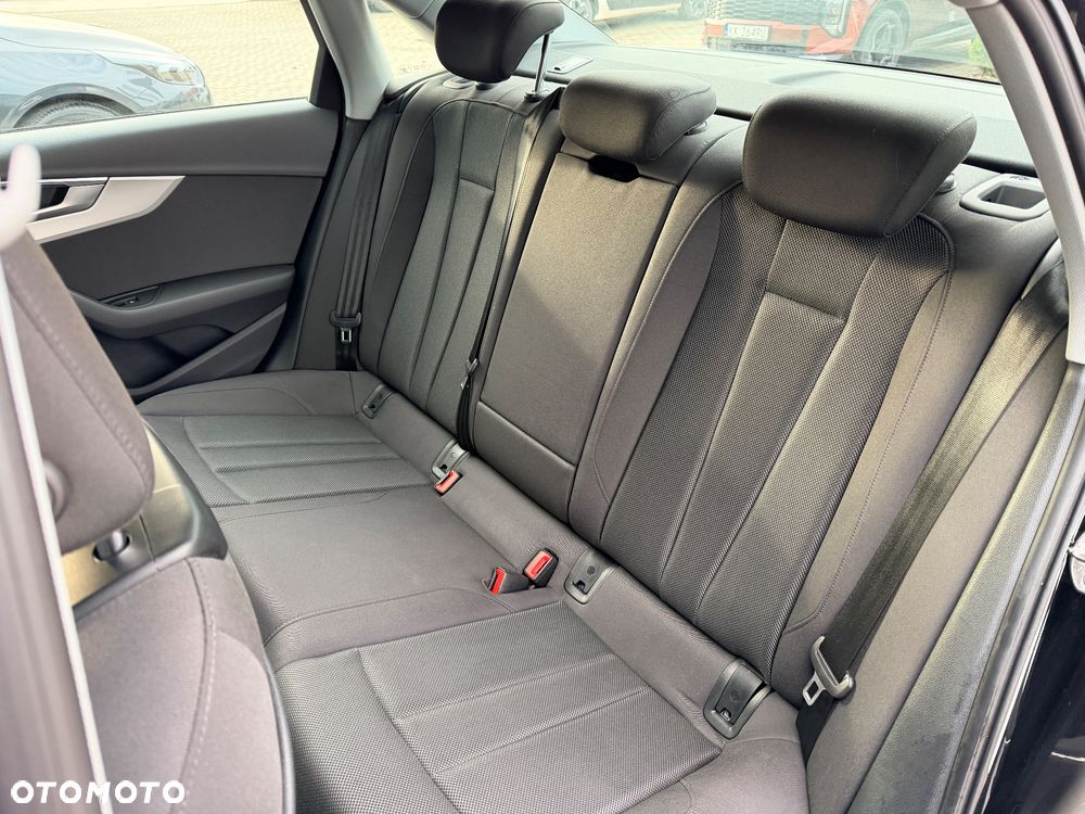 Audi A4 Limousine 35 TFSI S tronic - 19