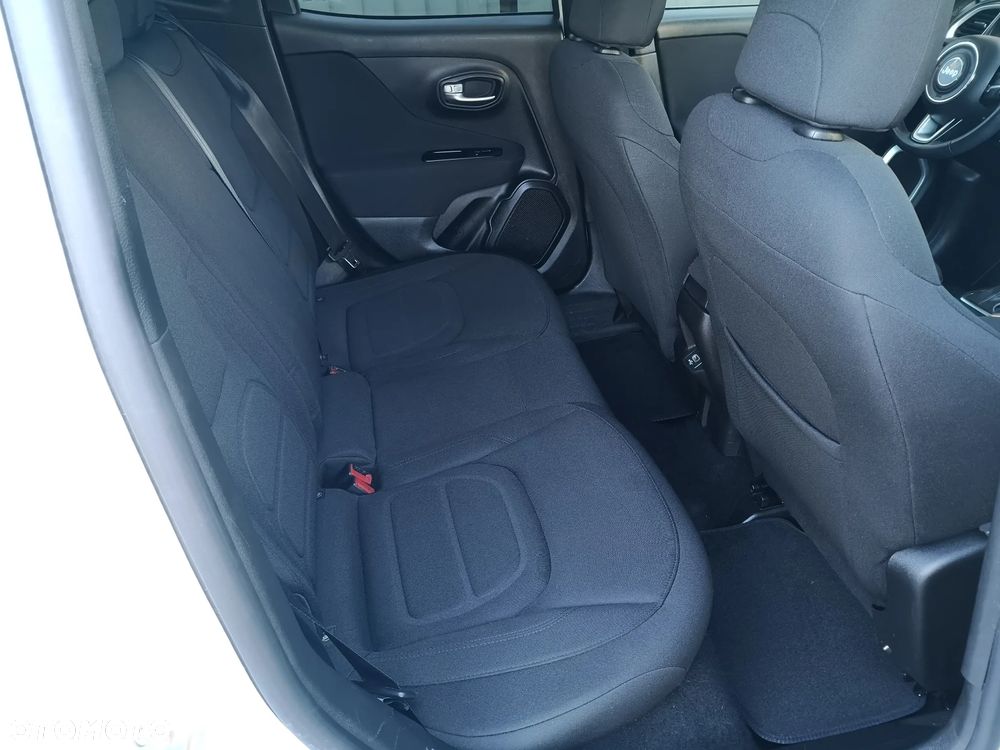 Jeep Renegade - 28