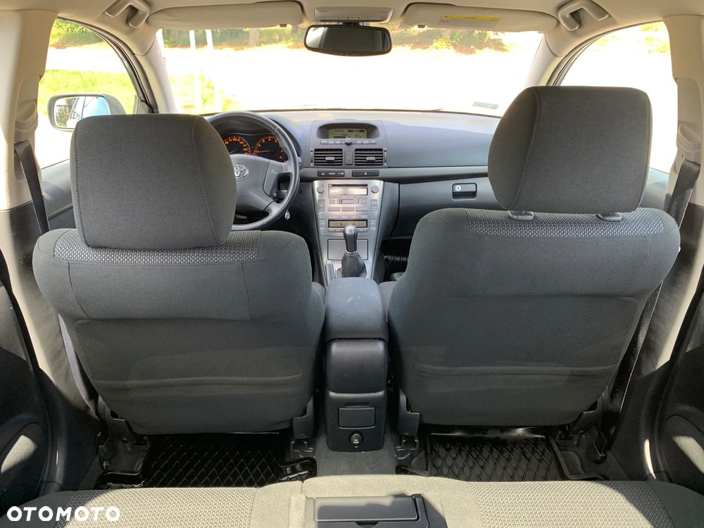 Toyota Avensis 1.8 VVT-i Sol - 30