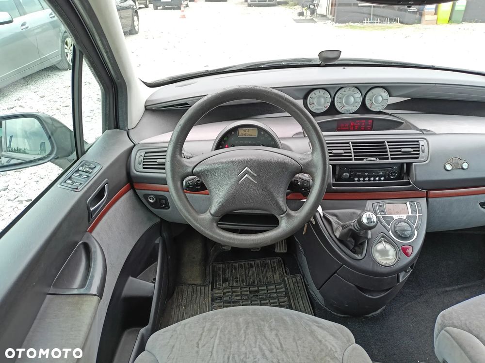 Citroën C8 - 10