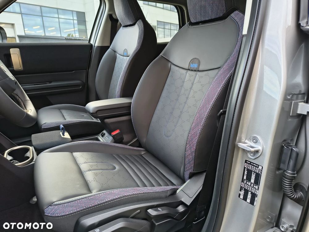 MINI Countryman Cooper ALL4 Classic Trim - 22