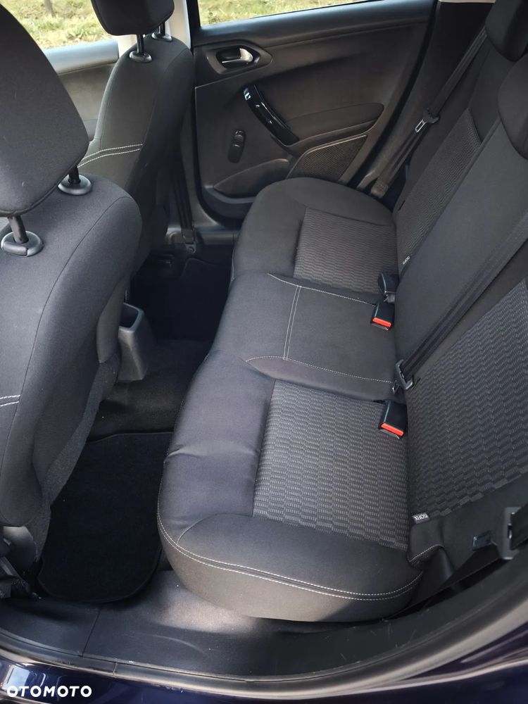 Peugeot 208 82 VTI Style - 12
